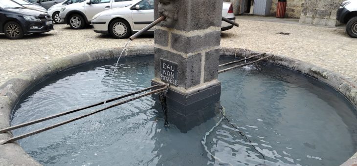 La fontaine de la place de l’église retrouve son eau